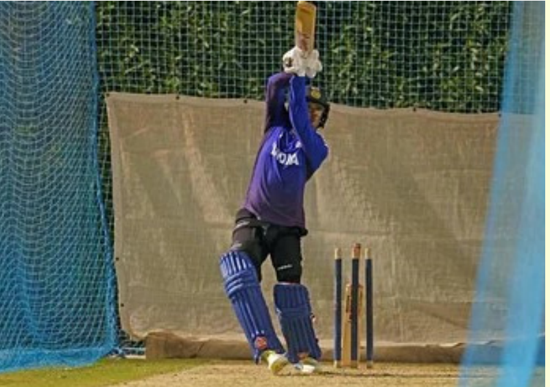 ప్రాక్టీస్ సెషన్లో అభిషేక్ సిక్సర్ల వర్షం!